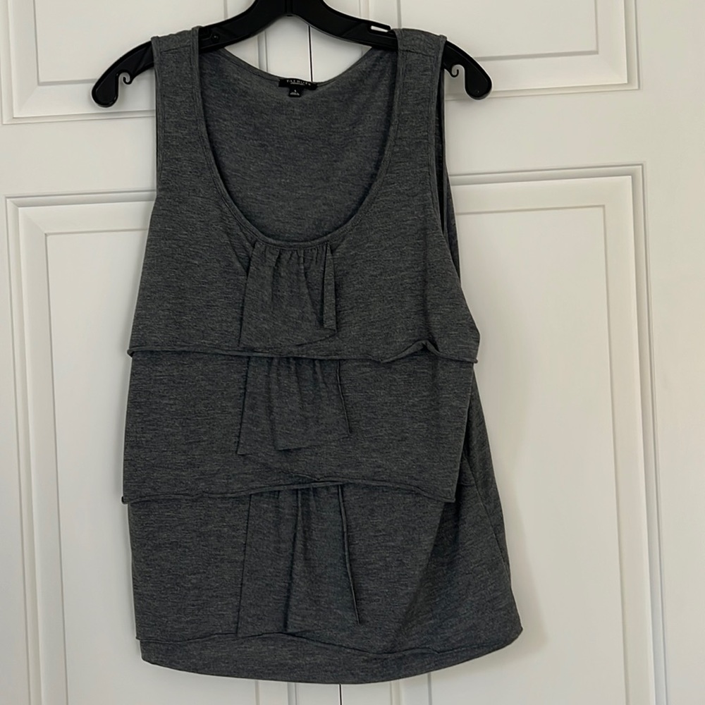 Gray Talbots sleeveless top in EUC.